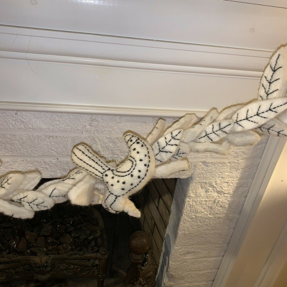 Anthropologie Felted  Songbird Bird Garland NWOT - Picture 7 of 8